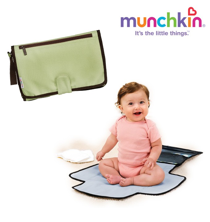 Munchkin Wickeltasche gruen praktische Baby-Wickelunterlage