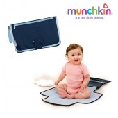 Munchkin praktische Wickeltasche blau